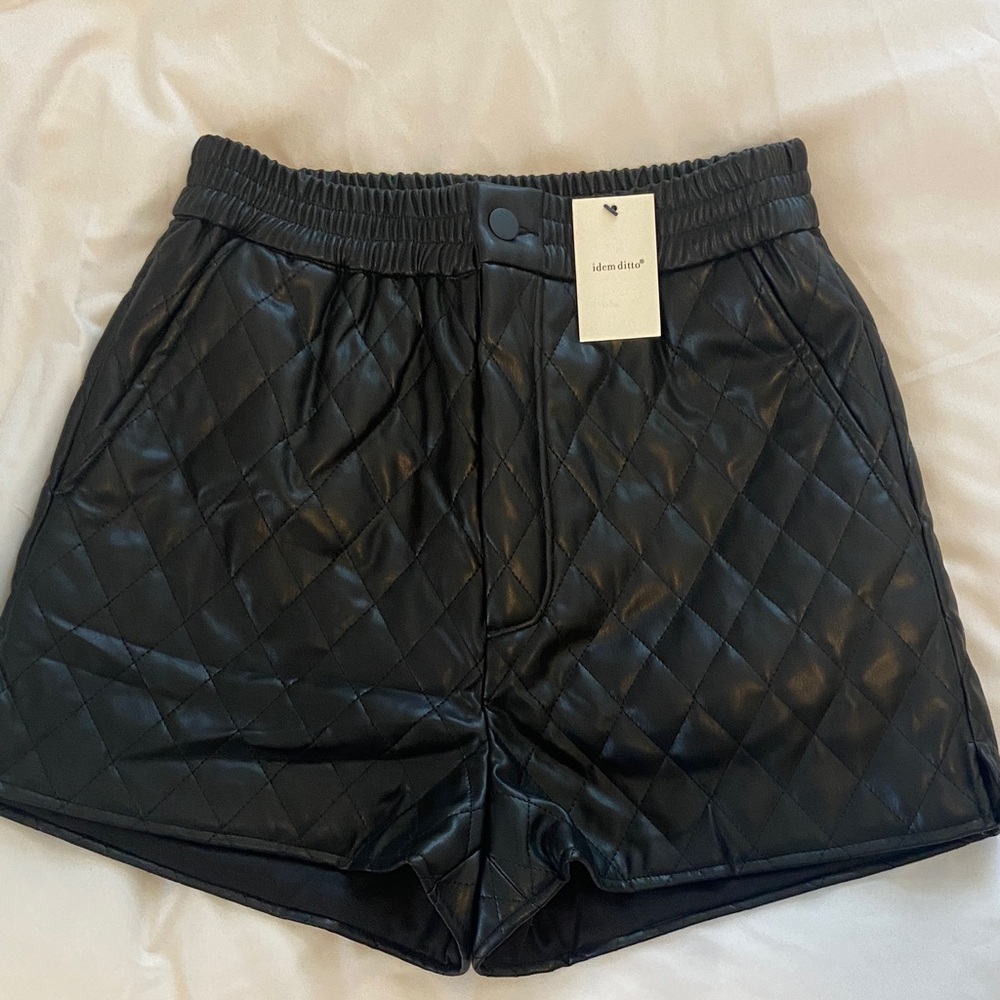 Idem Ditto Black Quilted Faux Leather High Waisted Women’s Shorts Womans Size S